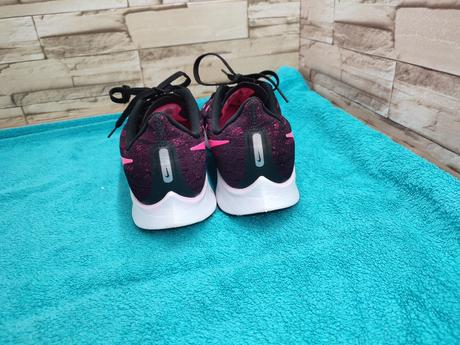Nike 41 - dámske čierno-ružové tenisky, nike,41