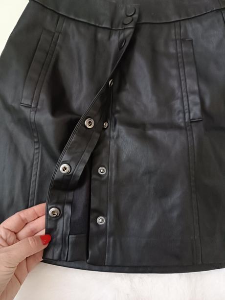 Koženková sukňa., stradivarius,xs