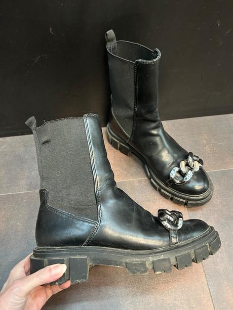 Čižmy, stradivarius,37