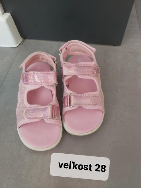 Dievčenské svietiace sandále, 28