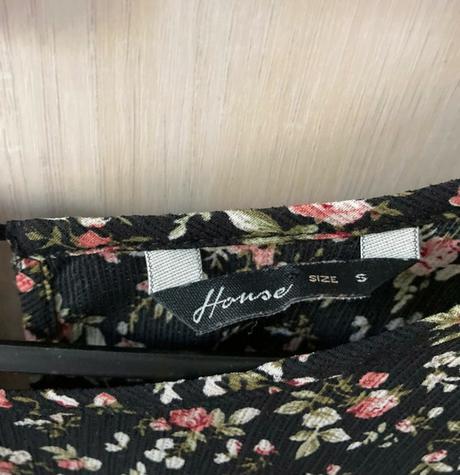 Kvietkovaná blúzka, house,s