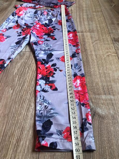 Ľahké legíny a stuha masla na hlavu, 104