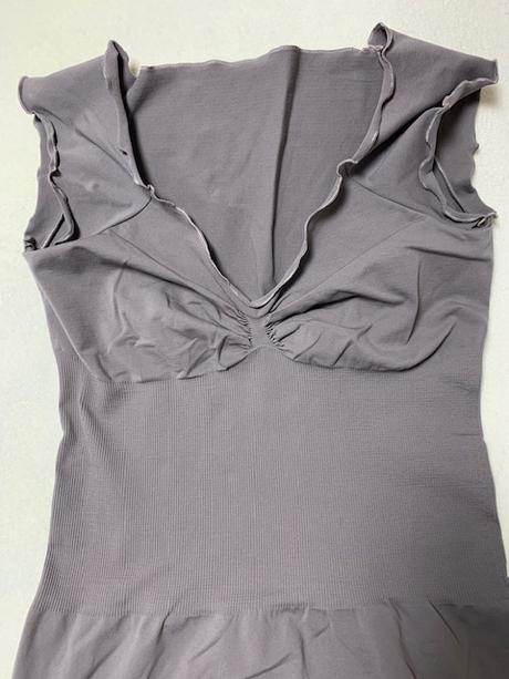 Sivé elastické bezšvové šaty zakúpené v bepone, m