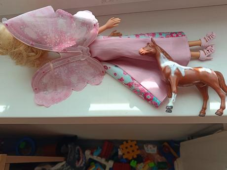 Barbie s konikom s krídlami, 