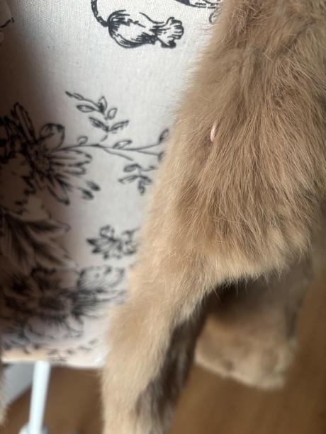 Béžový kožúšok met - veľkosť m, met,m