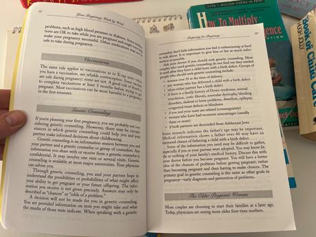 Knižky o tehotenstve a babätku,