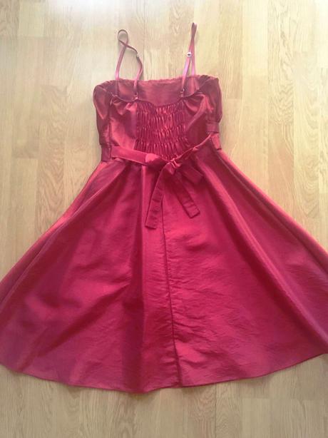 Spoločenské šaty, m