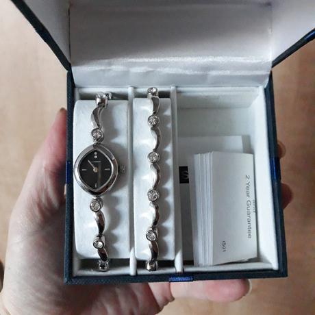 Sekonda hodinky a náramok, 