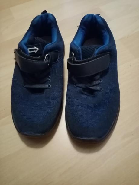 Modre tenisky c 34, 34