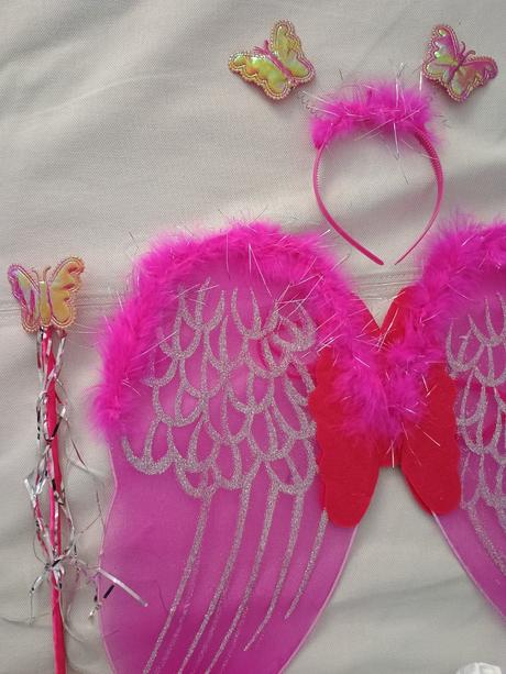 Kostým ružovo biely anjel,