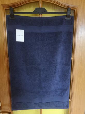 Calvin klein uterák 69 cm x 45 cm,