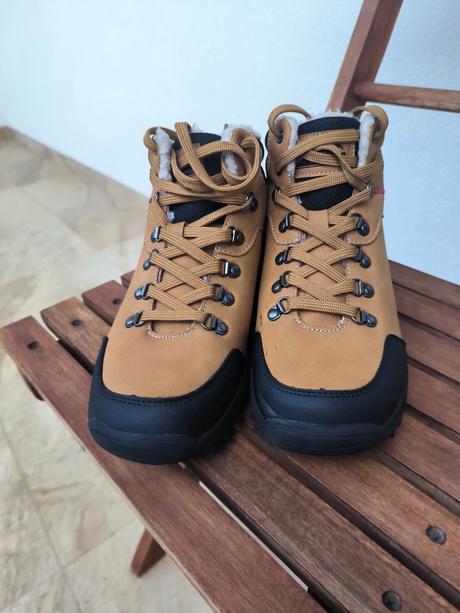 Vysoké šnurovacie topánky, sprandi,37