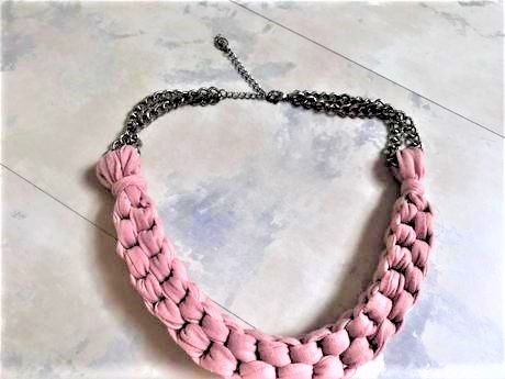 Zaujímavý náhrdelník, 