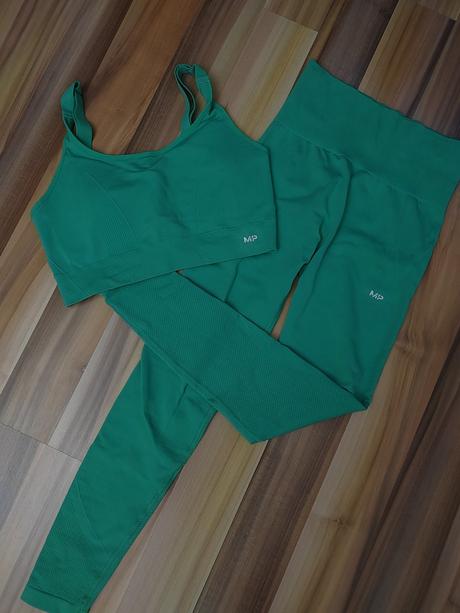 Suprava na fitness, s