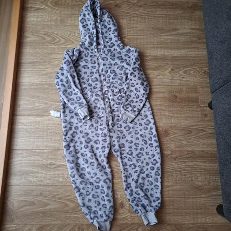 Huňatý overal, sinsay,110