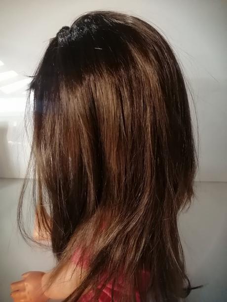 Hnedá parochňa - rovné dlhé vlasy,