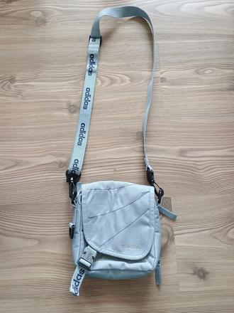 Kapsicka adidas unisex, adidas