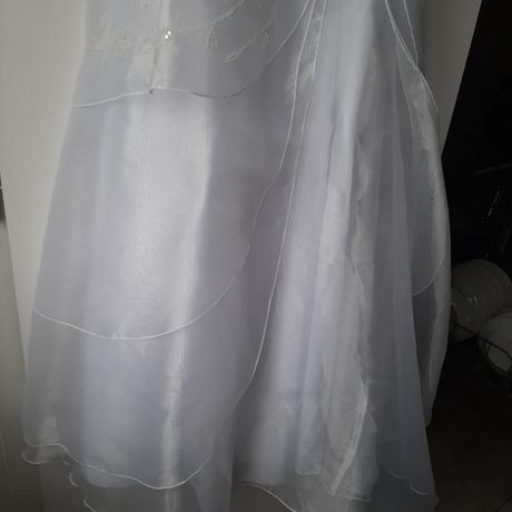 Šaty na prvé sväté prijímanie, 146