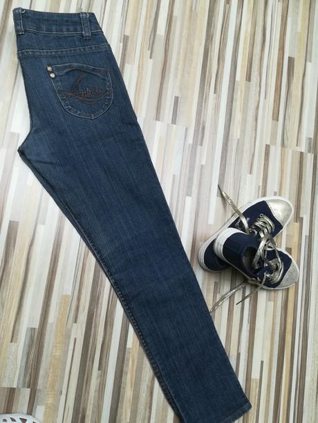 Dievčenské rifle, 158