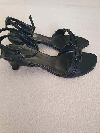 Sandálky, 40