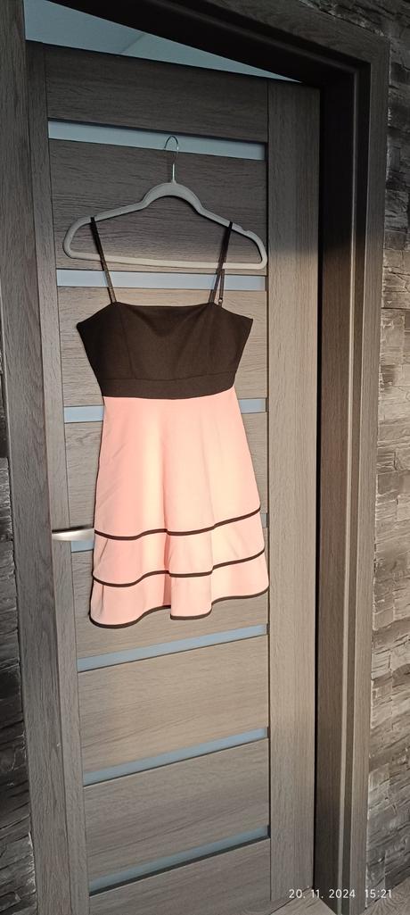 Krátke spoločenské šaty,s, s