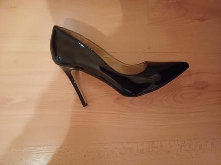 Predám dámske lodičky v 39, lasocki,39