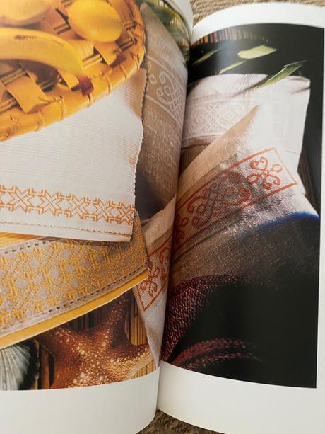 Krásna kniha výšiviek aj s predlohami, 