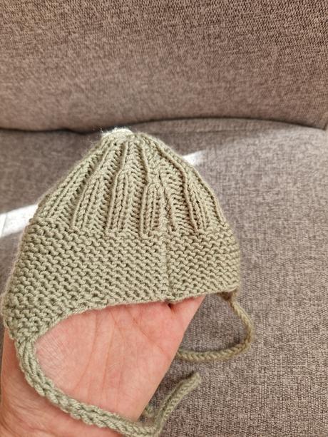 Štrikovaná čiapka pre novorodenca, 50