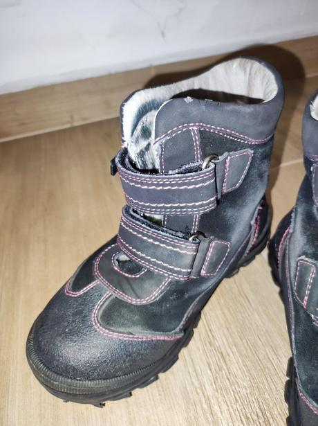 Dievčenské čižmy, 28