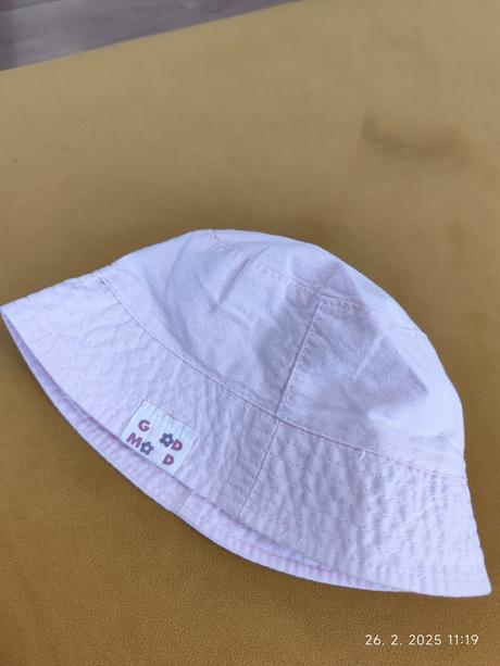 Darujem  klobúky, 68