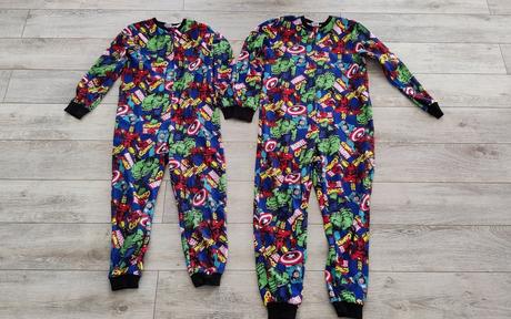 Pyžamo overal marvel, 140