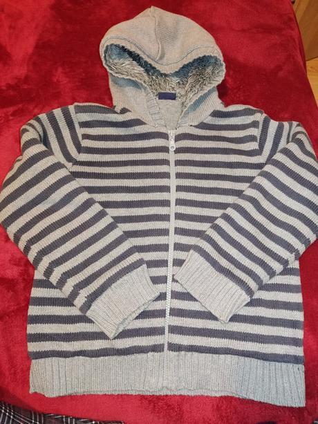 Hrubý sveter - bunda, cherokee,134