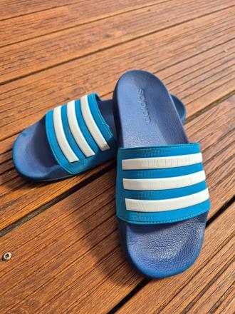 Šľapky, adidas,35