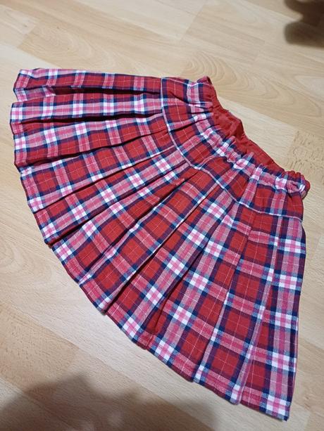 Károvaná sukňa, next,104