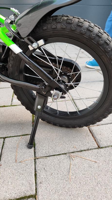 Predám pekný bicykel veľkosť 16, 16