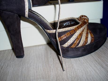 Spoločenská obuv na vysokom opätku, 25 eur, 39