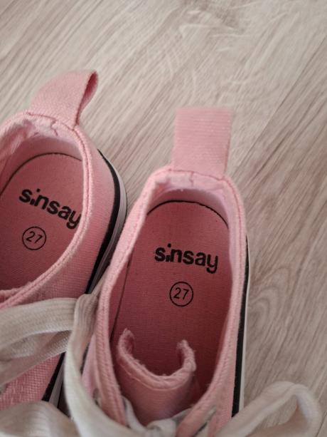 Číňanky, 27