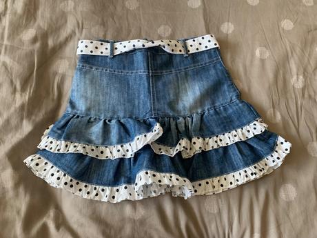 Sukňa s volánmi, 128