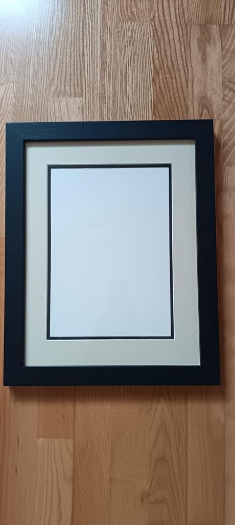 Drevený rám so sklom, 