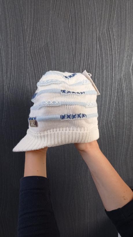 Pletená čiapka so šiltom, 38