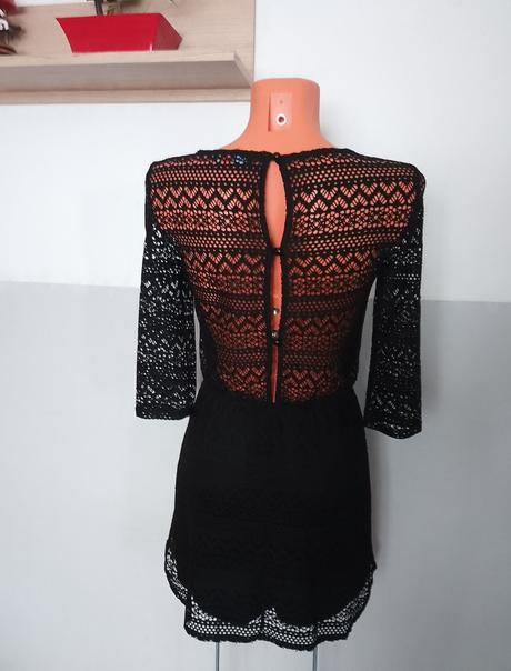 Čipkované šaty v.s, gate,s