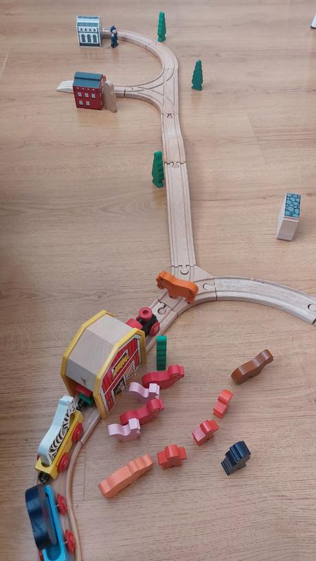 Maxi drevená vláčiková dráha s príslušenstvom,