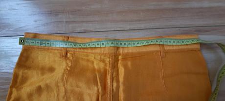 Oranzova leskla sukna s, s