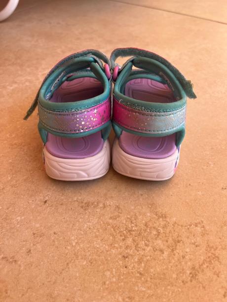 Sandalky, skechers,23