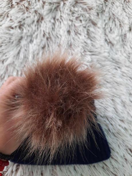 Detská čiapka s huňatým brmbolcom - do 2 rokov, 98