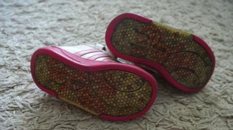 Prasiatkové adidas - na behačku, adidas,25