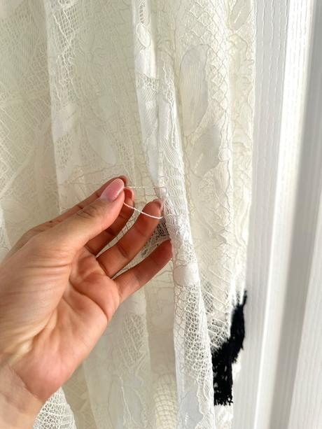 Čipkované šaty od francúzskej značky maje, s