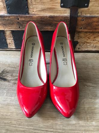 Lakované lodičky, 38