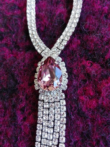 Krásny set - náhrdelník s náušnicami,