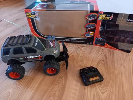 Džíp na diaľkové ovládanie, 